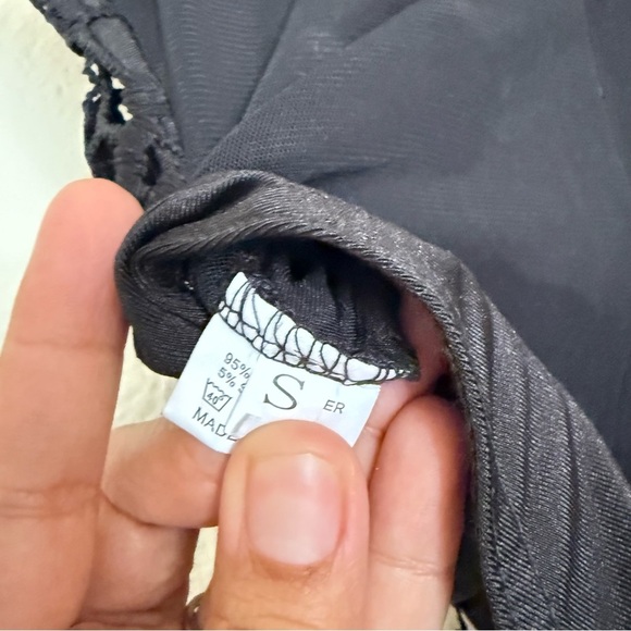 NWOT Bodysuit Women Small See-thru Floral Applique Sleeveless Low Back Black S - Picture 5 of 6